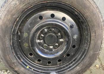 Felga Nissan wraz z oponą Dunlop 205/60 R16