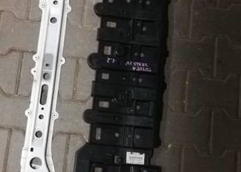 Toyota YARIS IV XP210 wspornik chłodnicy + Przednia płyta dolna