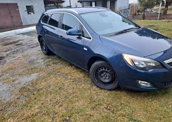 Opel astra j