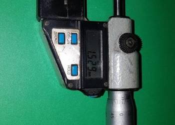 Mitutoyo Mikrometr elektroniczny cyfrowy 0-25