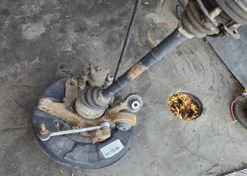 Zwrotnica półoś lewa BMW E91 320D 2010