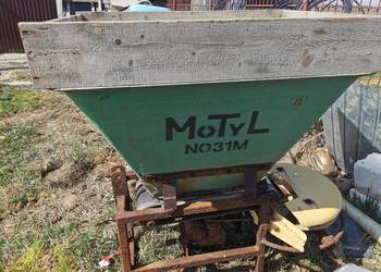 Motyl rozsiewacz nawozu / motylek /