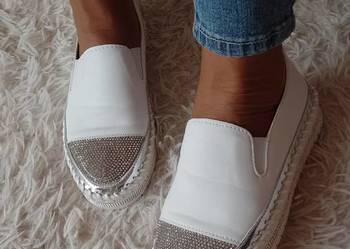 (39/40) Białe, bogato zdobione baleriny , espadryle/NOWE