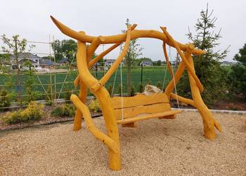 Huśtawka z naturalnych krzywych bali Ławka Meble Ogrodowe