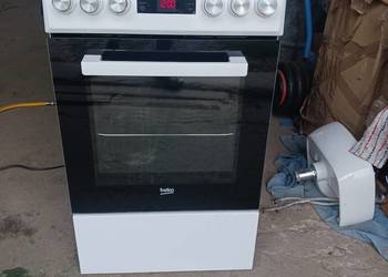 Kuchenka gazowa z piekarnikiem elektrycznym beko