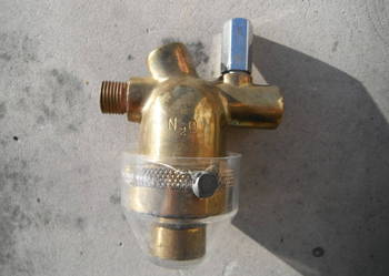 Reduktor podtlenku azotu N2O medyczny typ R3 Nowy. Reduktor podtlenku azotu N2O medyczny typ R3 Nowy.