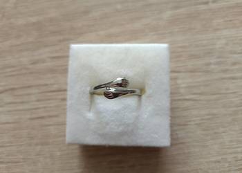 Regulowany pierścionek uścisk