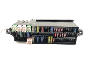 SKRZYNKA BEZPIECZNIKÓW SKODA FABIA III 6C0937615A Hatchback 1.0 75KM