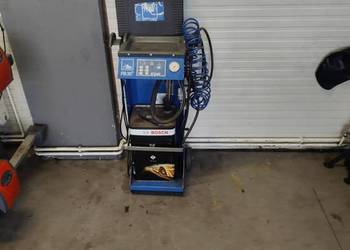 URZĄDZENIE DO WYMIANY I ODPOWIETRZANIA UKŁADU HAMULCOWEGO