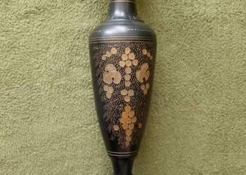 Indyjski wazon mosiężny lata 70, ręcznie grawerowany, wysokość 39,5 cm.
