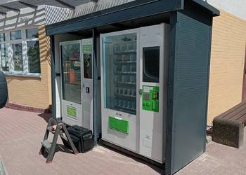 Sprzedam automat samosprzedajacy z windą