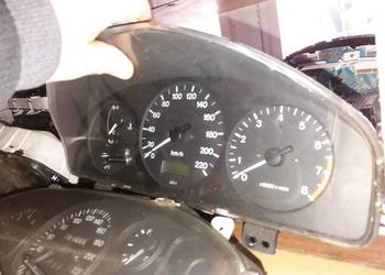 Licznik Mazda 323  Mazda 323F