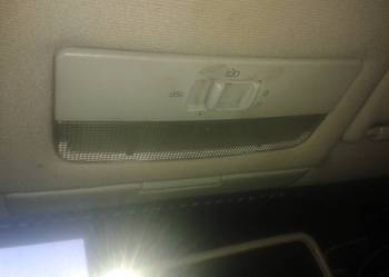 VW GOLF IV 4 LAMPKA WEWNĘTRZNA KABINY PODSUFITÓWKI