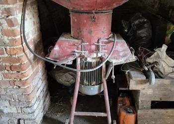 Śrutownik bijakowy duży na 4 worki