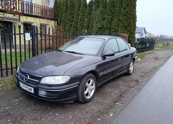 Omega, LPG ,tył napęd, sprawna klima, xenony.