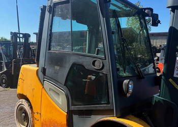 wózek widłowy JUNGHEINRCH DFG550 udźwig 5500kg 3.3M diesel kabina 2013
