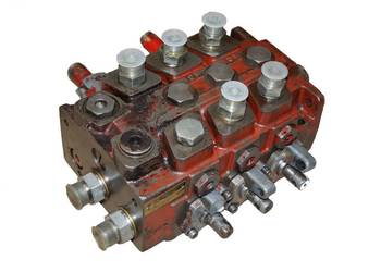 Wielosekcyjny rozdzielacz hydrauliczny Monsun-Tison AB, seria HV05 022