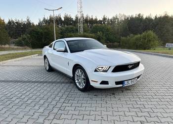 Ford Mustang Premium