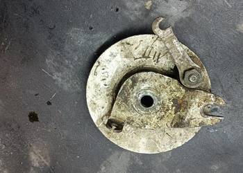 Szczękotrzymacz bęben hamulcowy Wfm przedni