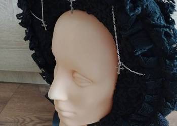 Nowy bonnet wiktoriański vintage z krzyżykami