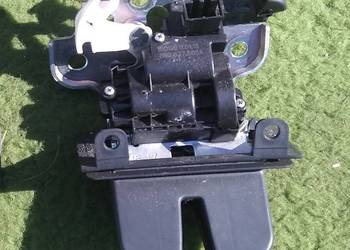 SKODA Rapid zamek klapy  8R0827505A