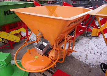 Rozsiewacze nawozów, wapna, jednotarczowy MOTYL N031/1 w Rad-Masz Opoczno