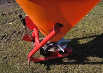 Rozsiewacz nawozów lejek