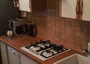 Sprzedam meble kuchenne ze zmywarką, kuchenką, okapem