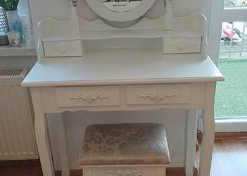 Toaletka z lustrem + taboret (styl klasyczny/ romantyczny)