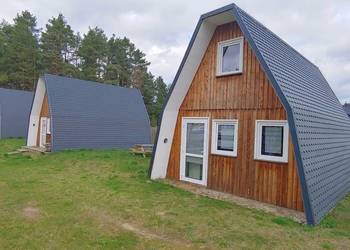 3 domki letniskowe nas jeziorem Drawsko. Gmina Czplinek. Kołomąt.