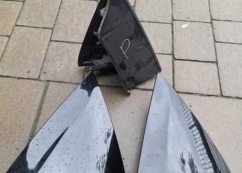 Maskownice trójkąty nad lampy w błotnik tył Chrysler Pacifica 2017