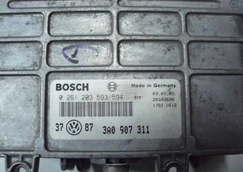 komputer silnika 0261203593/594 3A0907311 VW GOLF III 1.8