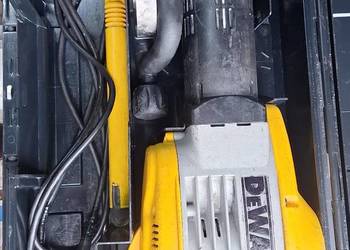 Młot Wyburzeniowy DEWALT