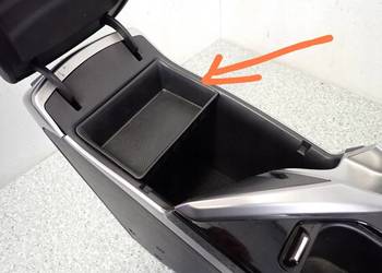 Szufladka Schowek Półka podłokietnik Hyundai i40 84692-3Z000