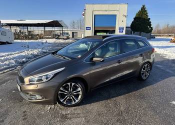 Kia Ceed 1.6 BENZYNA Nawigacja Kamera Ledy BiXenon Panoramiczny Dach HAK