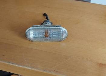 Lampka kierunkowskazu błotnik Ford Focus Mk 2