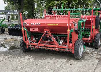 Siewnik zbożowy AGRO-MASZ SR250 Szerokość 2,5m