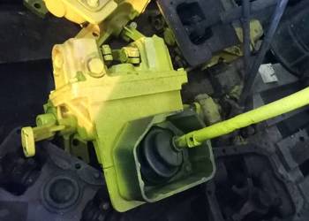 Mechanizm skrętu spycharki T-130, T-170