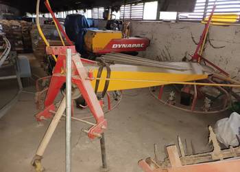 Przetrząsaczo - zgrabiarka POMAROL Z518 rok produkcji 2006r. Przetrząsaczo - zgrabiarka POMAROL Z518 rok produkcji 2006r.