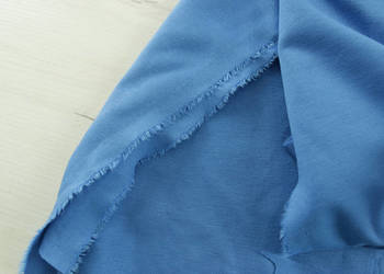 Niebieska dzianina punto - na bluzki, sukienki, spódnice - wyprzedaż tkanin