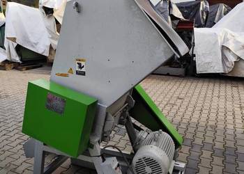 Młyn młynek rozdrabniacz do plastiku tworzyw sztucznych folii butelek płyty