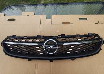 Grill Kompletny Opel Corsa F