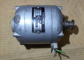 silnik  do maszyny zaszywarki do worków Fischbein F 67753 230 V 7500obr/min