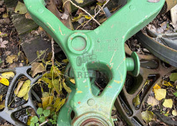 John Deere 8120 8220 8320 Lewy Prawy Wachacz R537611 R537610 John Deere 8120 8220 8320 Lewy Prawy Wachacz R537611 R537610