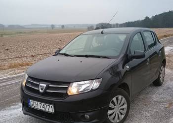 Sprzedam Dacia Sandero 1.5 dci dwa komplety opon