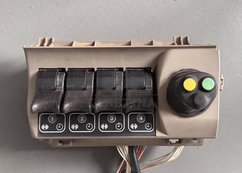 Case Magnum Puma Joystick Panel Przełącznik Przycisk 90493671 84208739