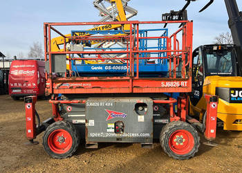 Podnośnik nożycowy, zwyżka robocza terenowa Skyjack SJ6826RT 4 WD 9,9m 2018