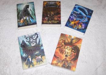 Clare, Black Magisterium Kpl. 5 tomów: Próba żelaza, Brązowy klucz ...