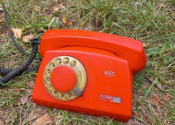 Stary telefon prl