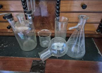 Zestaw naczyń laboratoryjnych Zestaw naczyń laboratoryjnych